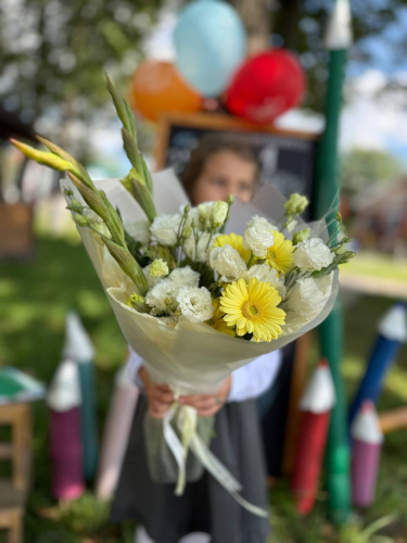Букет" Последний звонок" с гермини арт 15244Дв